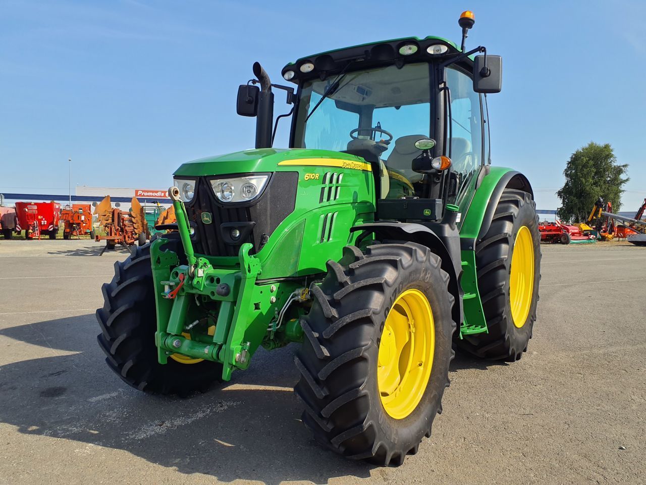 E-FARM: John Deere 6110 R - Traktor - id QPNJ9GD - 69.000 € - Produktionsår: 2017 - Motortimer: 1.850,Motoreffekt (HP): 140,Frankrig