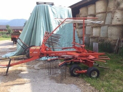 E-FARM: Kuhn GA 4521 GTH - Kreiselheuer - id WWHLEKN - 5.752 € - Baujahr: 2002 - Österreich