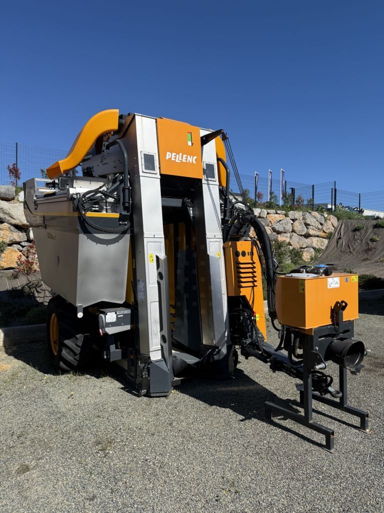 E-FARM: Pellenc mavt grapes line 80 sp2 - Cosechadora de uvas - id KLNREUW - Año: 2021 - Francia