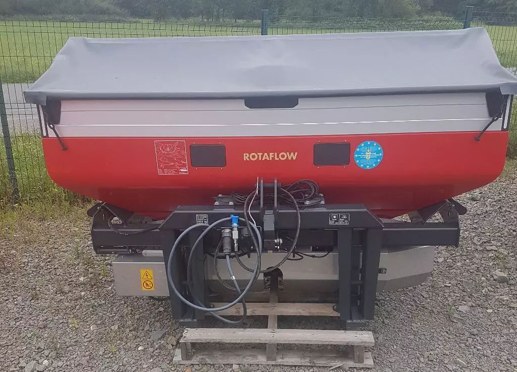 E-FARM: Vicon ro-m ew - Epandeur d'engrais - id LQJQJMS - 16 000 € - Année: 2022 - France