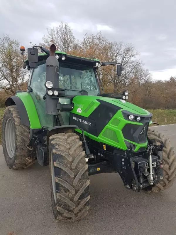 E-FARM: Deutz-Fahr Agrotron 6140 - Tracteur - id TV9MQ8P - Année: 2018 - Lecture du nombre d'heure: 3 290,Puissance du moteur (chevaux): 136,France