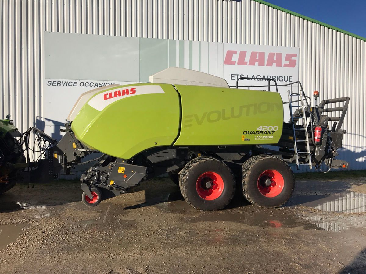 Claas Quadrant 4200 Evolution RF Пресс-подборщик 118 000 €
