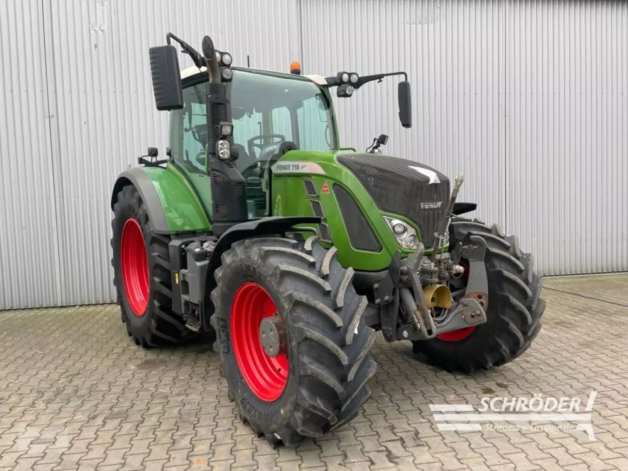 Fendt 718 Vario ProfiPlus Traktor 72.885 €