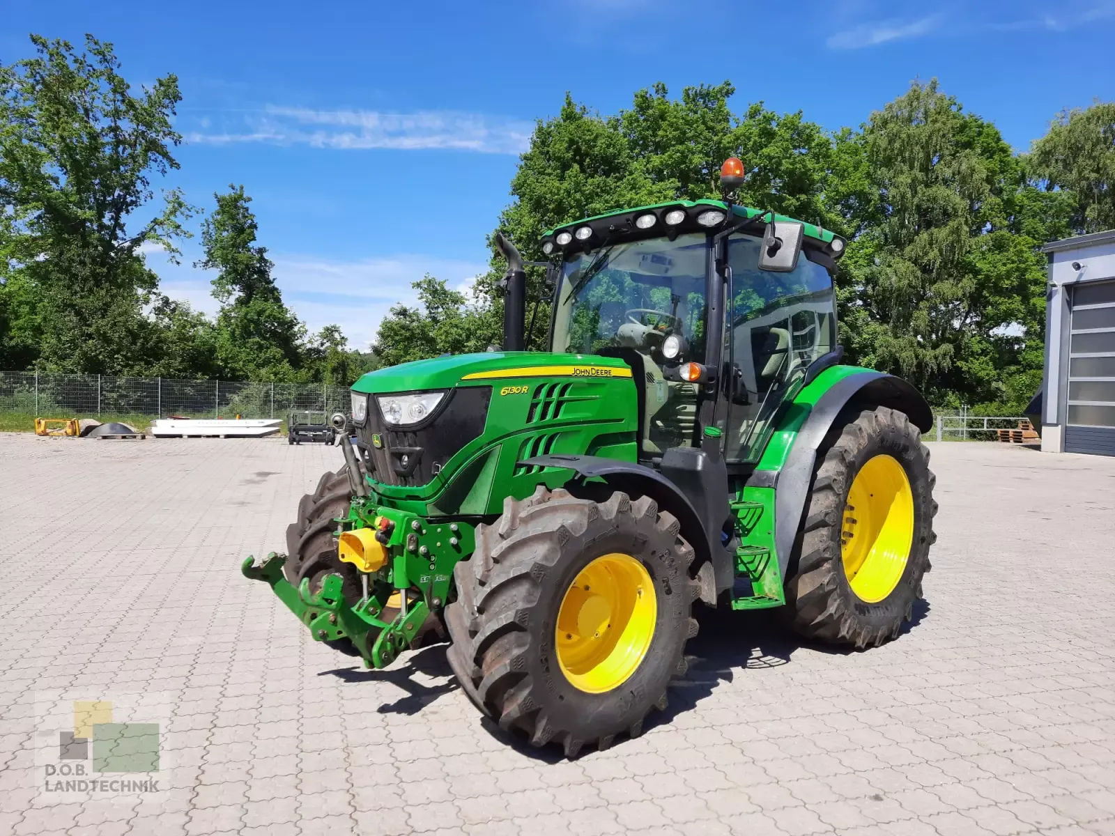 E-FARM: John Deere 6130 R - Tracteur - id T1YZW3Z - 84 900 € - Année: 2016 - Lecture du nombre d'heure: 4 238,Puissance du moteur (chevaux): 130,Allemagne