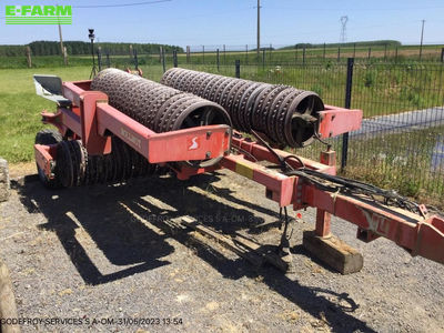 E-FARM: Quivogne rollmot 630 - Presses and roller - id JXGBY7Q - €7,500 - Year of construction: 2006 - France