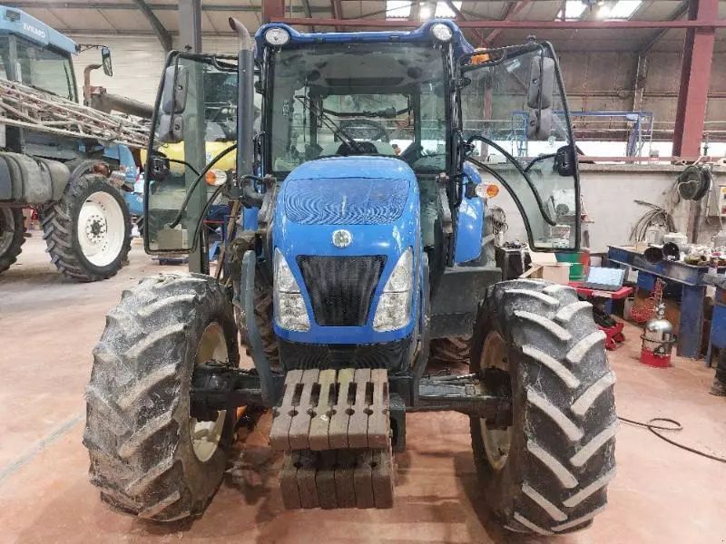 E-FARM: New Holland TD5.95 - Tractor - id MVXPE9D - Año: 2021 - Horas: 2100,Francia