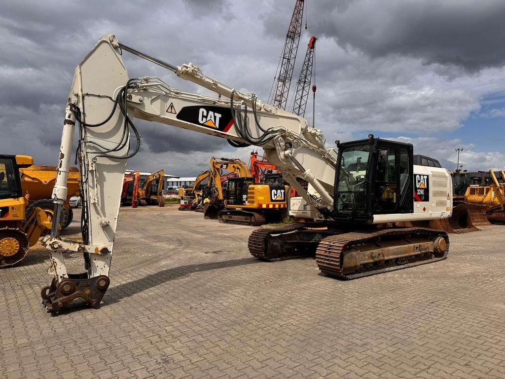 Caterpillar 324 e nvt Excavadora de orugas 59.900 €