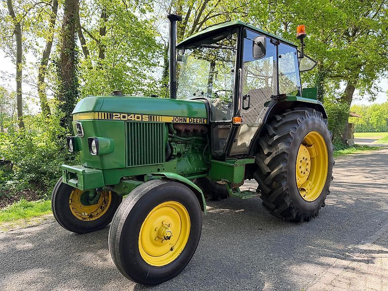 John Deere 2040 Трактор