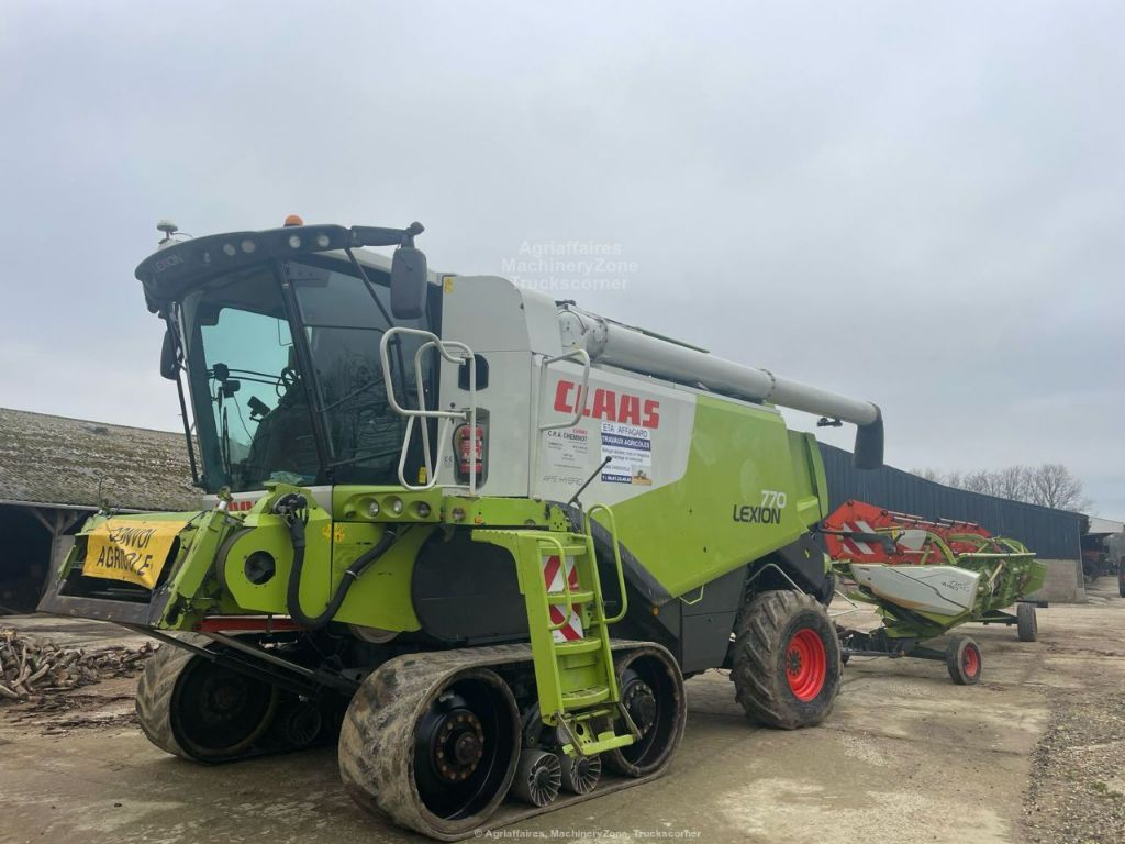 E-FARM: Claas Lexion 770 - Kombajn zbożowy - id RZBQBI8 - 110 000 € - Rok produkcji: 2013 - Motogodziny: 3350,Moc silnika: 585,Francja