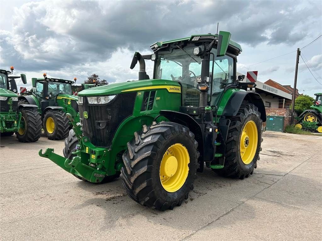 John Deere 7R 330 Traktor 149.022 €