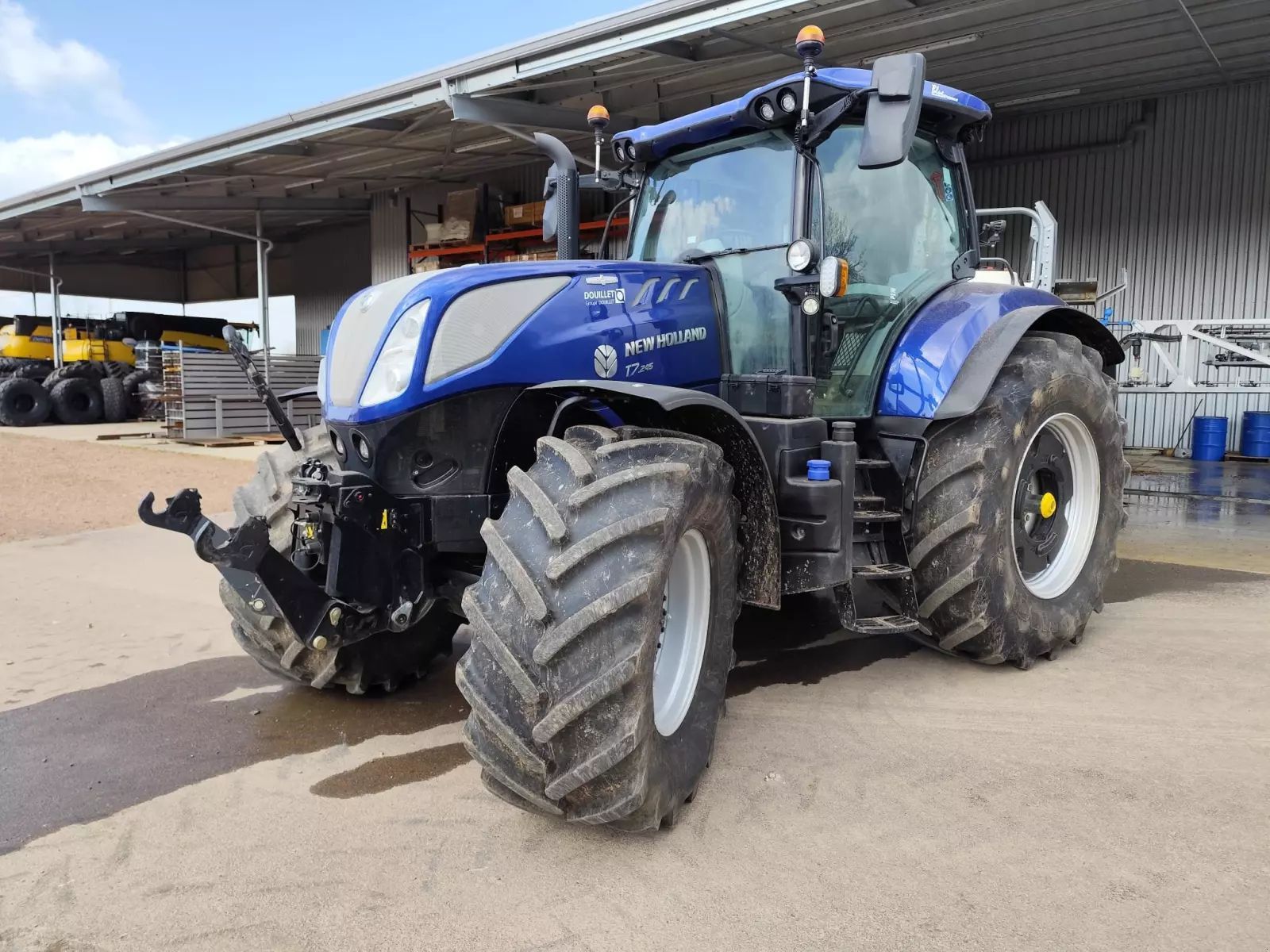 E-FARM: New Holland T7.245 - Traktor - id UZULZQK - Baujahr: 2023 - Abgelesene Motorstunden: 1.247,Motorleistung (PS): 200,Frankreich
