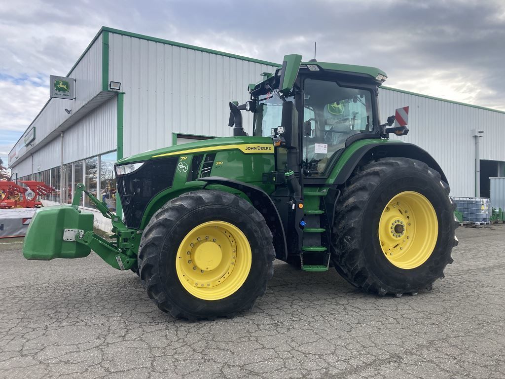 John Deere 7R 310 Tractor €199,500
