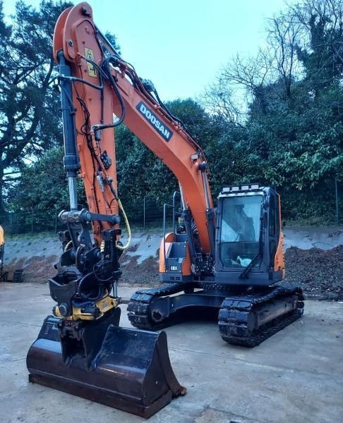 Doosan dx140lcr-7 Crawler excavator €95,000