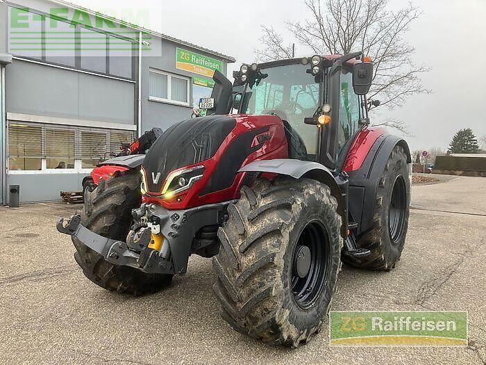 Valtra T235D Tractor €150,420
