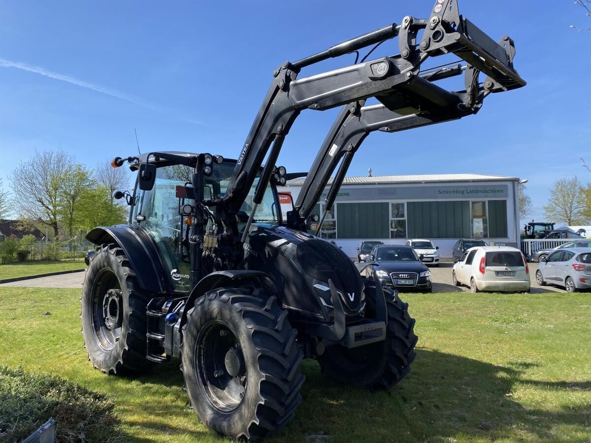Valtra A 105 Tractor €59,900