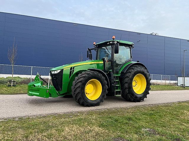 John Deere 8370 R Trattore 107.995 €