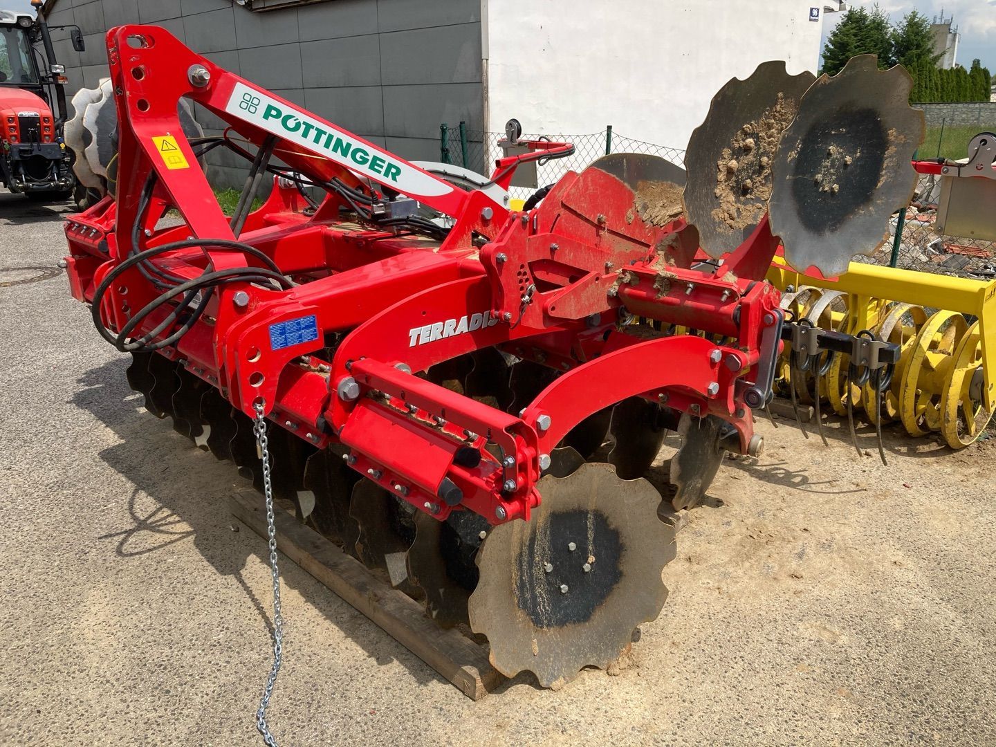 E-FARM: Pöttinger Terradisc 3001 - Tallerkenharver og skiveharve - id MT6F1KW - 17.075 € - Produktionsår: 2023 - Østrig