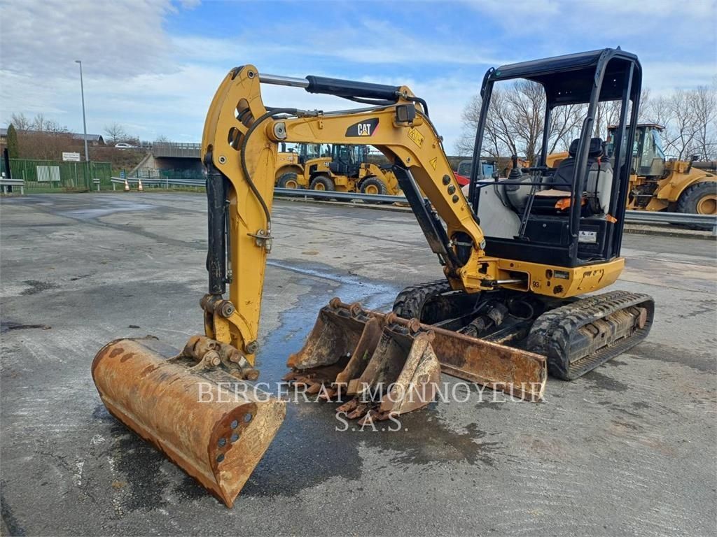Caterpillar 302.7d cr Excavadora de orugas 23.000 €