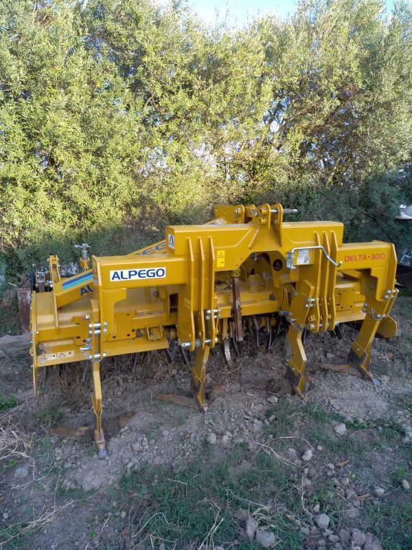 Alpego kz 300 / neuve + decompacteur delta 300 Erpice rotante 19.000 €