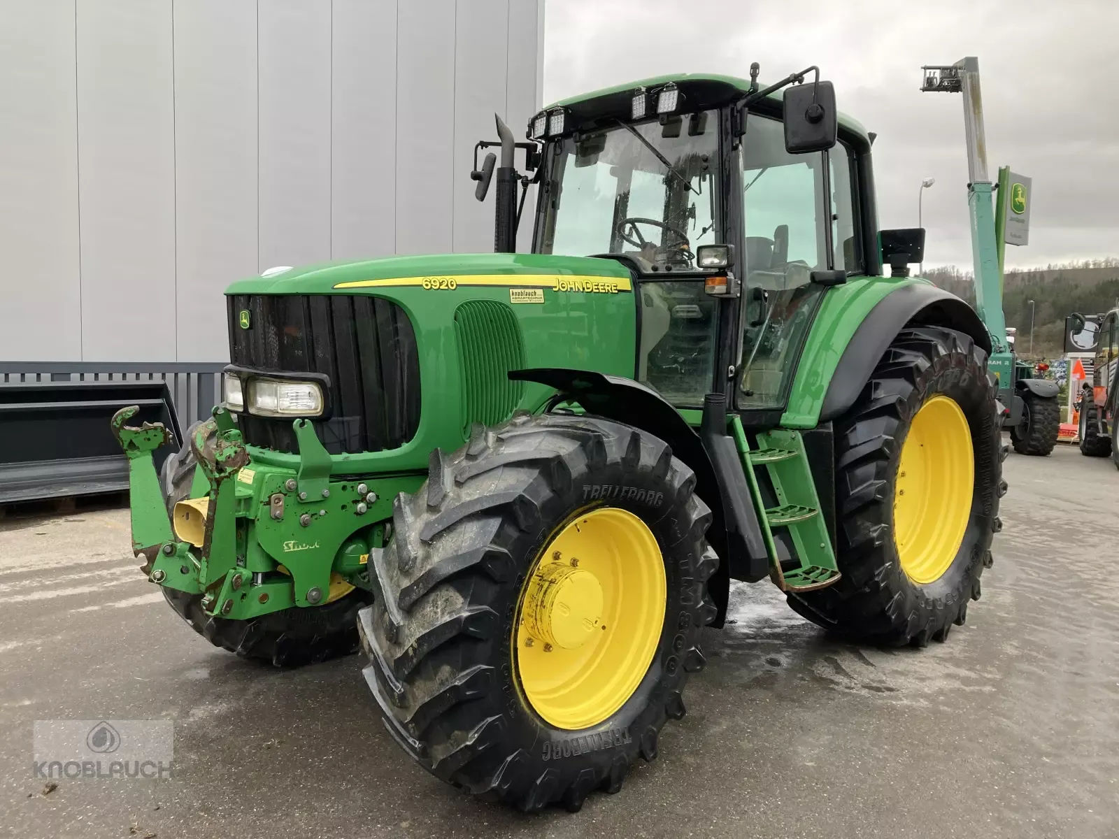 E-FARM: John Deere 6920 Premium - Tractor - id BUNDSW5 - 43.697 € - Año: 2003 - Horas: 8900,Potencia del motor: 150,Alemania
