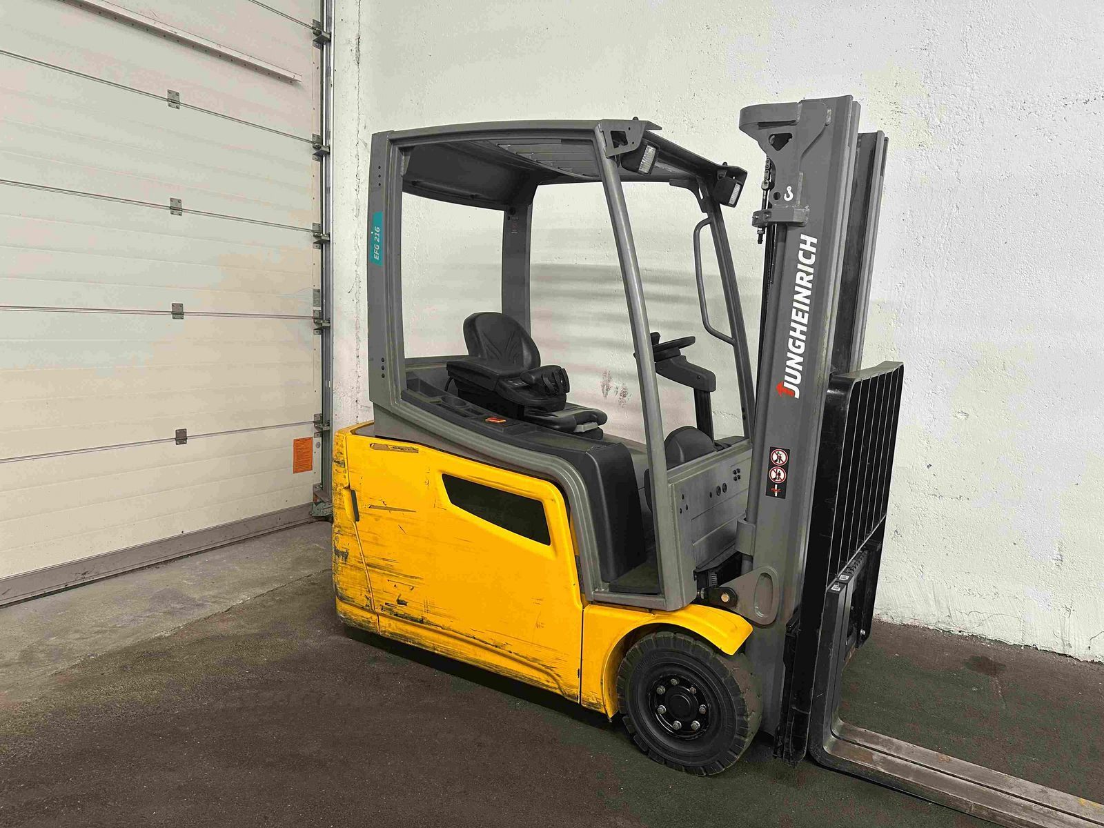 JUNGHEINRICH efg 216 - triplex 4,4 m - seitenschieber !! Carretilla elevadora 11.450 €