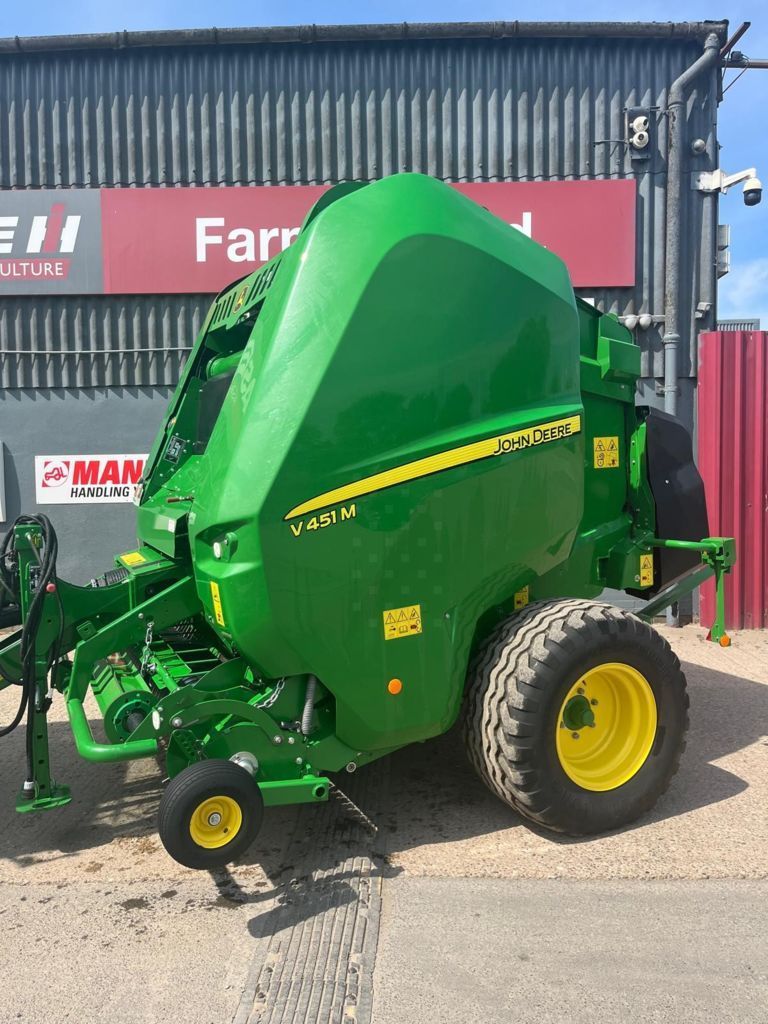 E-FARM: John Deere V451M - Presă de balotat - id 97PC4FY - 20.073 EUR - Anul: 2018 - Numărul total de baloți produși: 23.000,Regatul Unit