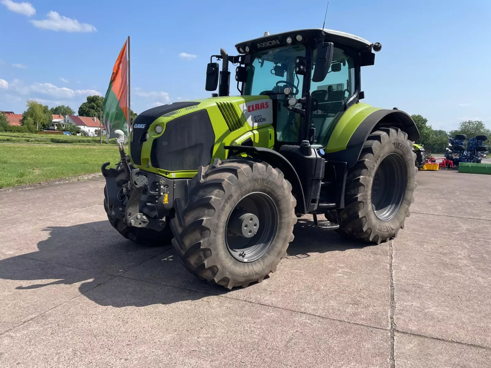 E-FARM: Claas Axion 870 CMATIC - Traktor - id PU1BKPZ - 104.000 € - Produktionsår: 2018 - Motortimer: 4.574,Motoreffekt (HP): 295,Tyskland