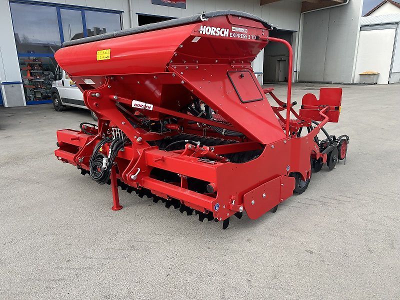 E-FARM: HORSCH Express 3 TD - Semoir - id QIVHHTC - 45 083 € - Année: 2025 - Autriche