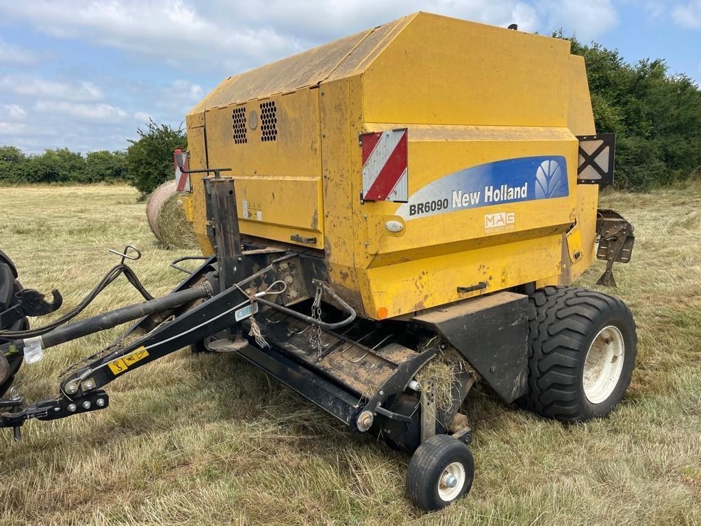 New Holland BR6090 Baler €16,500