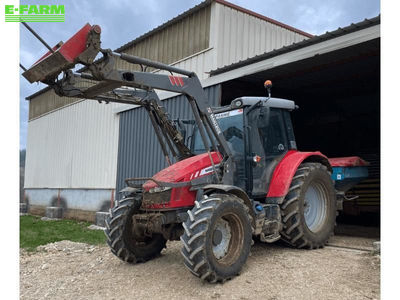 E-FARM: Massey Ferguson 5710 - Tractor - id 5MEYM2J - €53,000 - Year of construction: 2016 - Engine hours: 3,400,Engine power (HP): 105,France