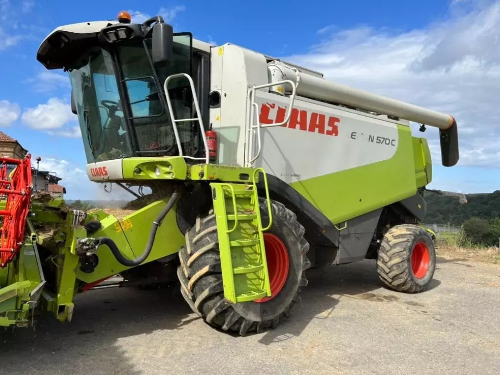 E-FARM: Claas Lexion 570 C - Moissoneuse-batteuse - id QC4SNAT - 65 000 € - Année: 2008 - Puissance du moteur (chevaux): 360,France