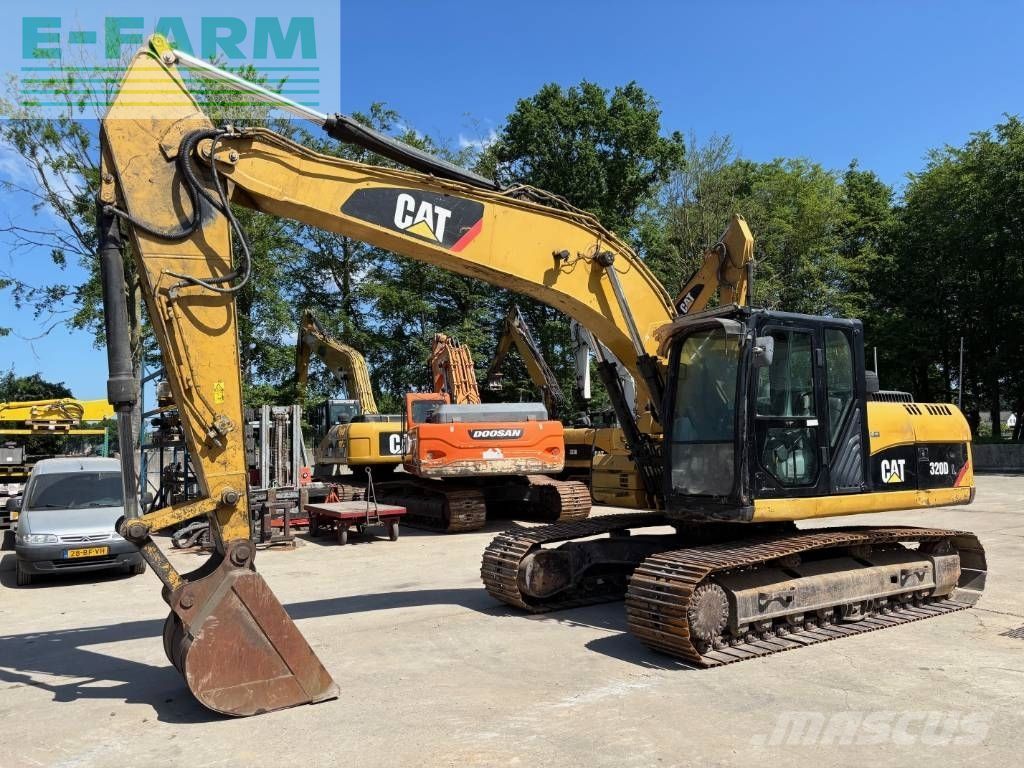 Caterpillar 320 d l Excavator pe șenile 38.500 EUR