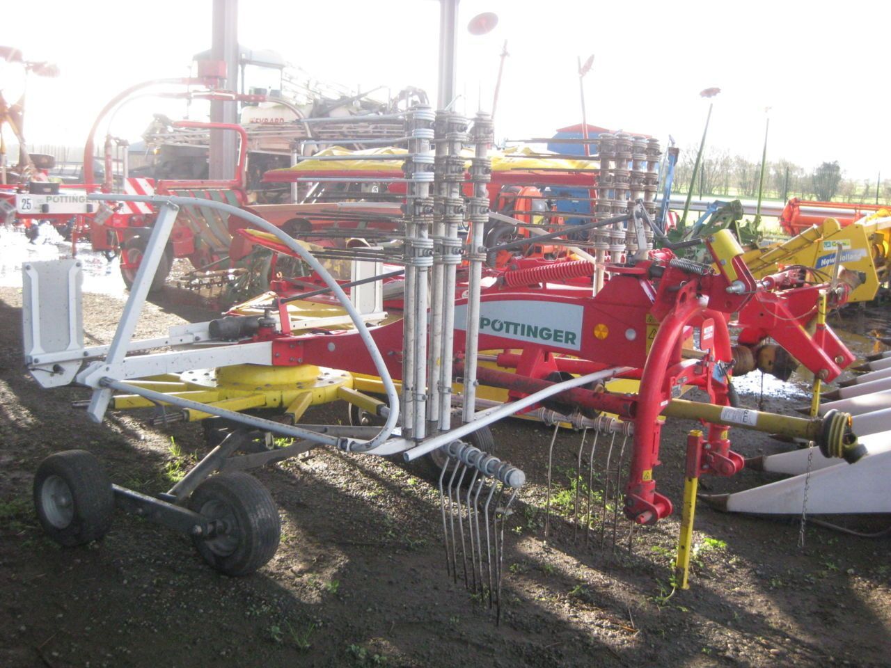 E-FARM: pöttinger top 462 - Høvender - id NUBGHMG - 5.900 € - Produktionsår: 2019 - Frankrig