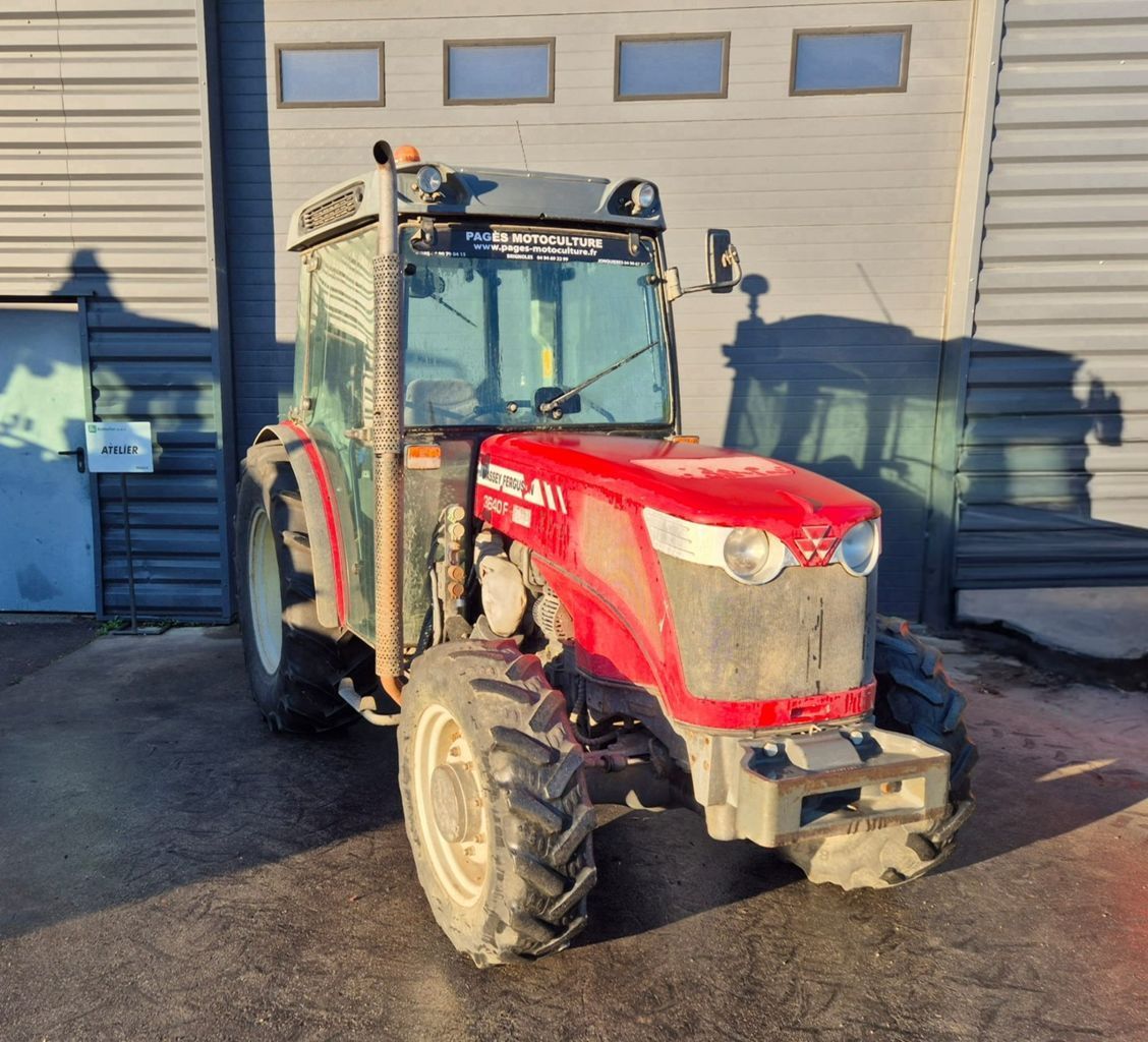 E-FARM: Massey Ferguson 3640 - Tractor - id A2ZTQLD - €28,000 - Year of construction: 2016 - Engine hours: 1,936,Engine power (HP): 85,France