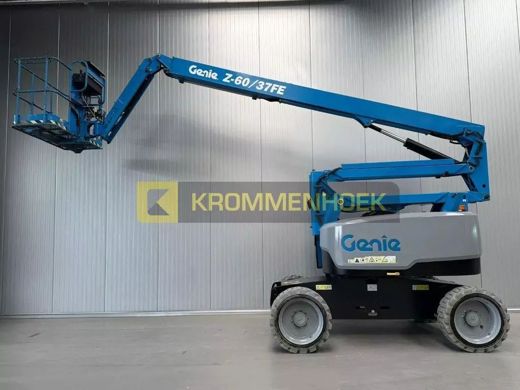 Genie z 60/37 fe hybride Podest Samobieżny 35 900 €