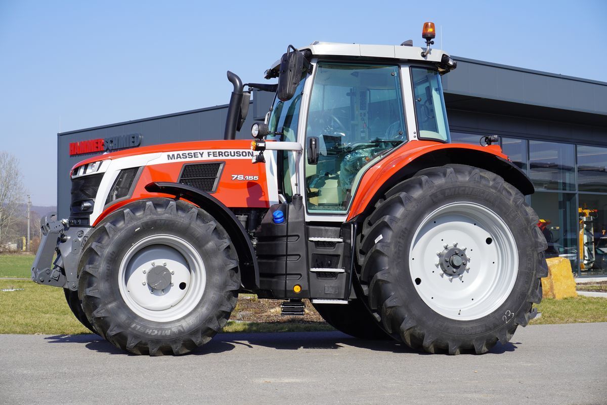 E-FARM: Massey Ferguson 7S.155 Efficient - Traktor - id 3UFGKIA - 124.500 € - Baujahr: 2023 - Abgelesene Motorstunden: 100,Motorleistung (PS): 175,Österreich