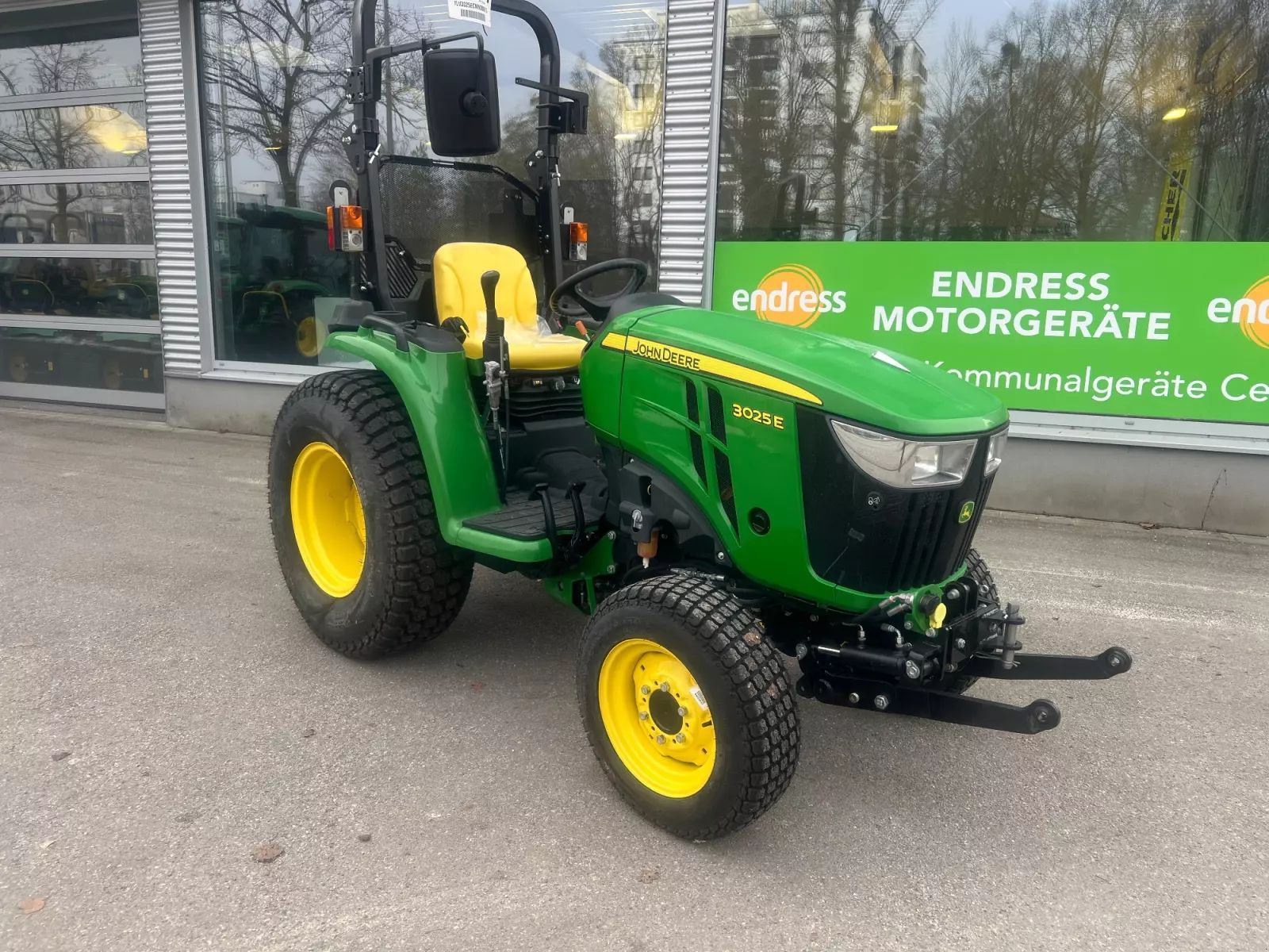 John Deere 3025e Traktor 19.900 €