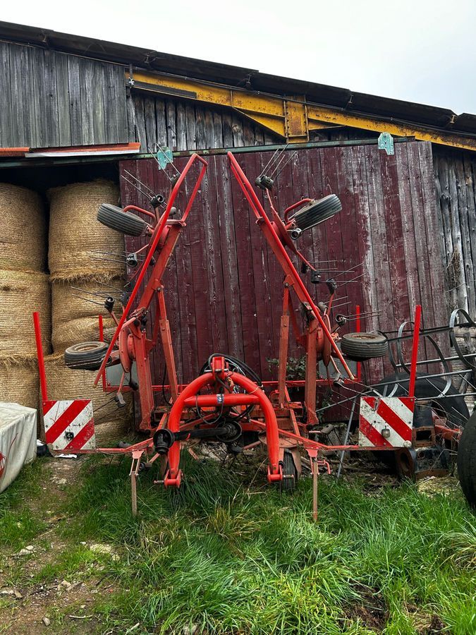 E-FARM: Kuhn GF 6502 - Faneuse - id FFTCR4V - 5 000 € - Année: 2010 - France