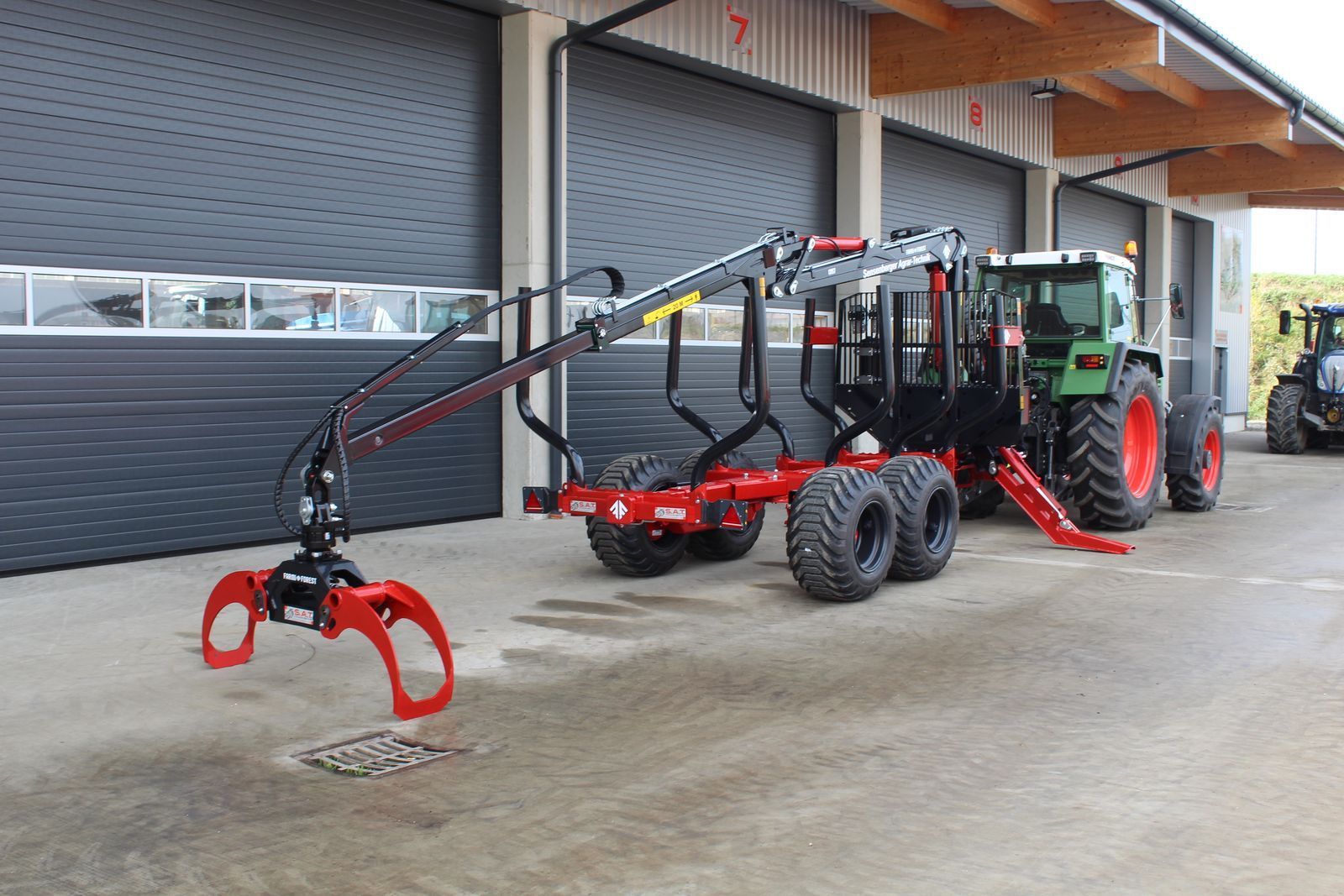 E-FARM: FARMI rückewagen 12to-7,20m kran pro-on-off-neu - Remorque forestière - id IANR4TJ - 25 750 € - Autriche