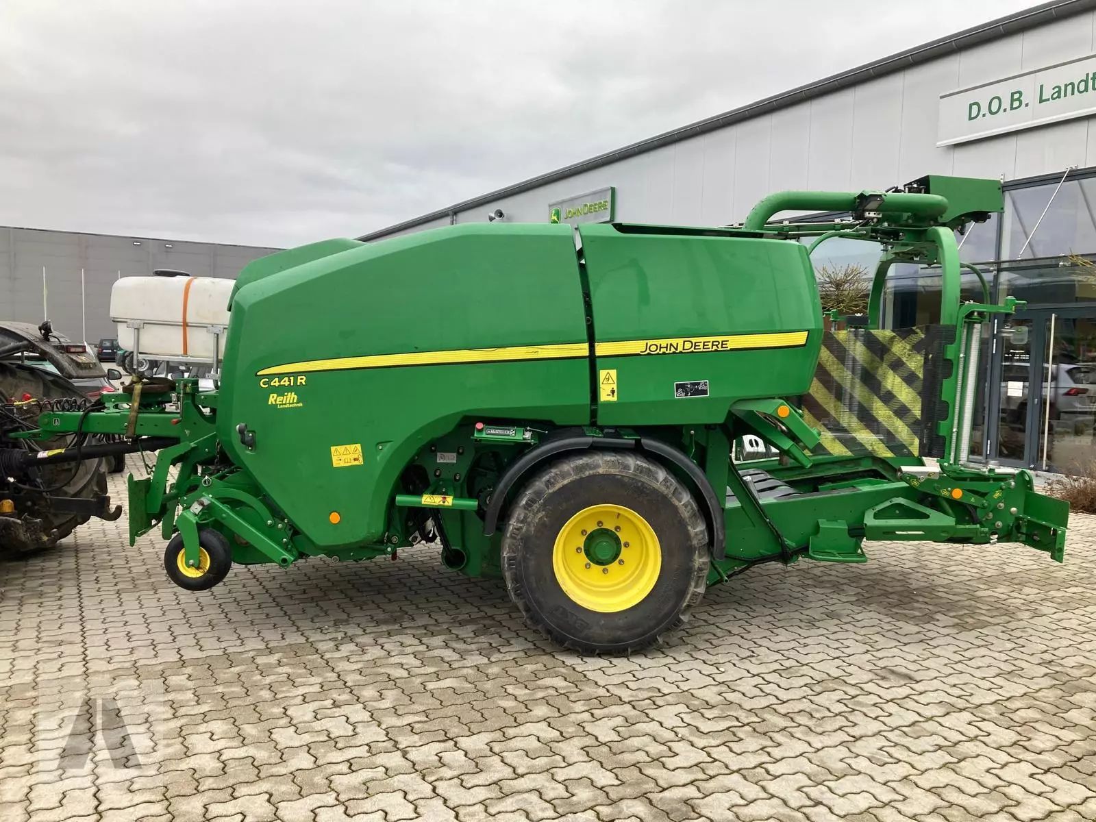 John Deere C441R Пресс-подборщик 64 900 €