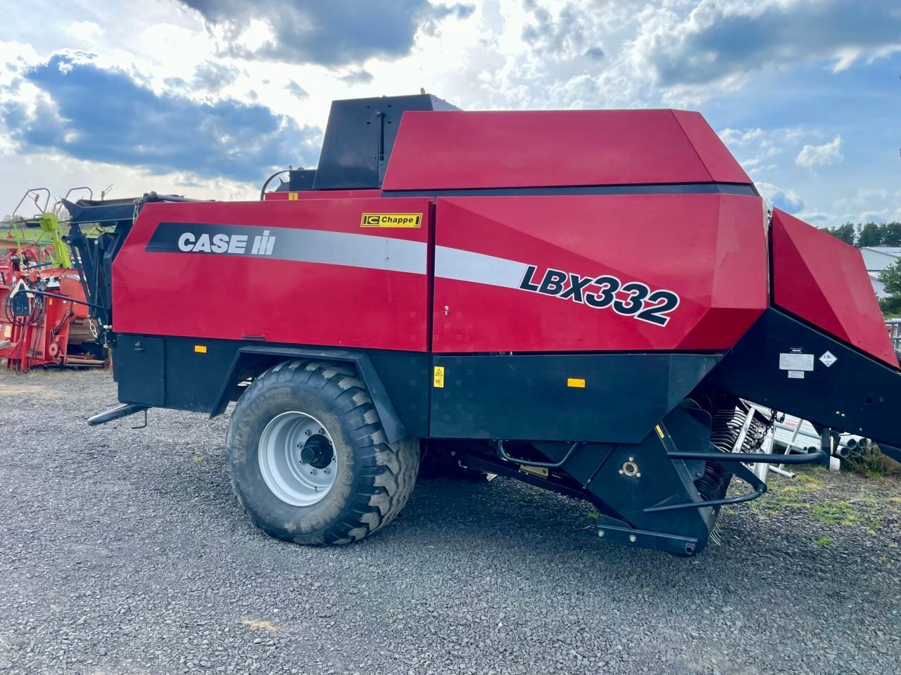 Case IH LBX 332 Baler €25,000