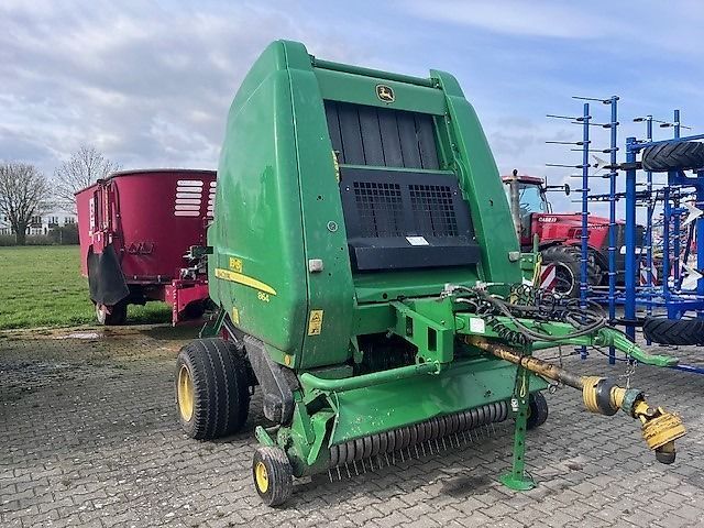 John Deere 864 Πρέσσα 22.500 €
