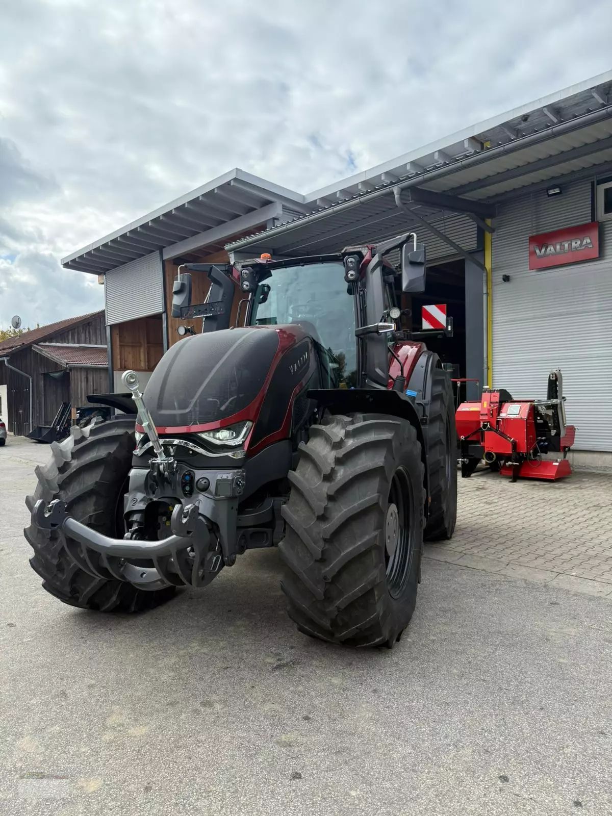 Valtra S 416 Tractor