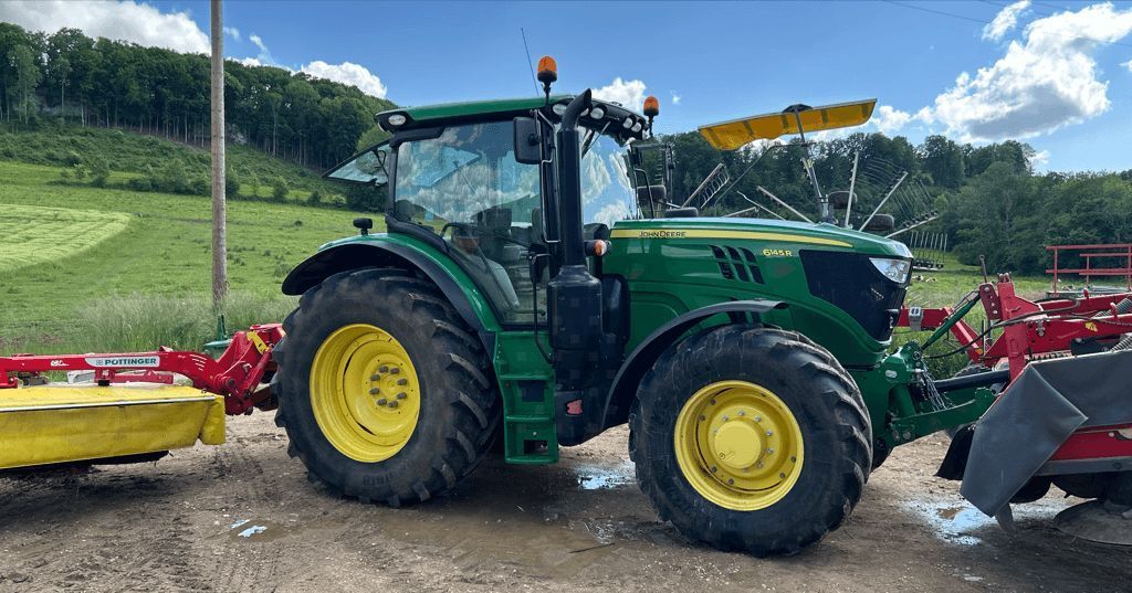 E-FARM: John Deere 6145 R - Traktor - id JES3HBJ - 93.000 € - Produktionsår: 2018 - Motortimer: 2.400,Motoreffekt (HP): 145,Frankrig