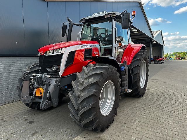 Massey Ferguson 7S.165 Trattore
