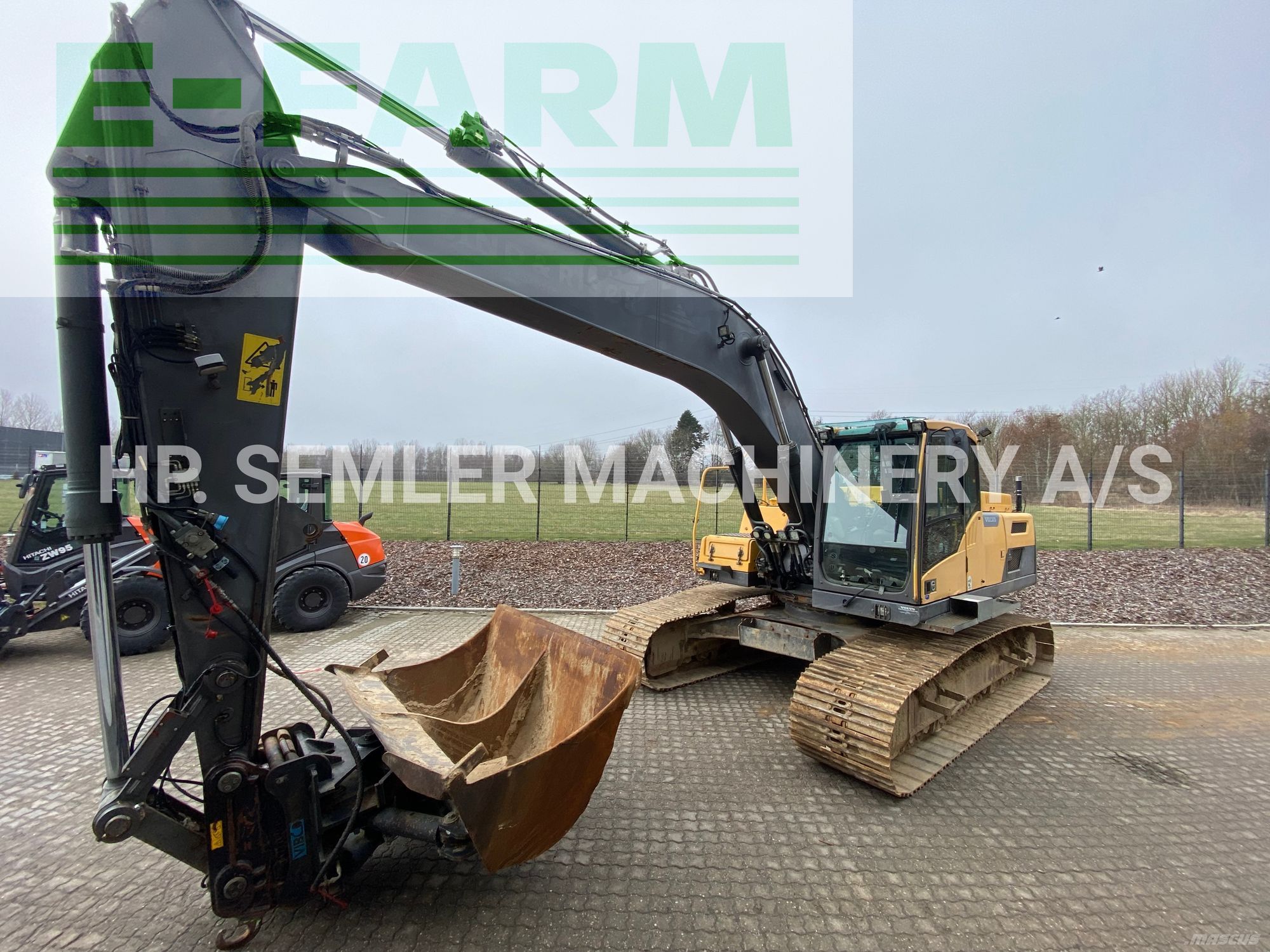 VOLVO volvo ec250dl Lánctalpas kotrógép 42 163 EUR