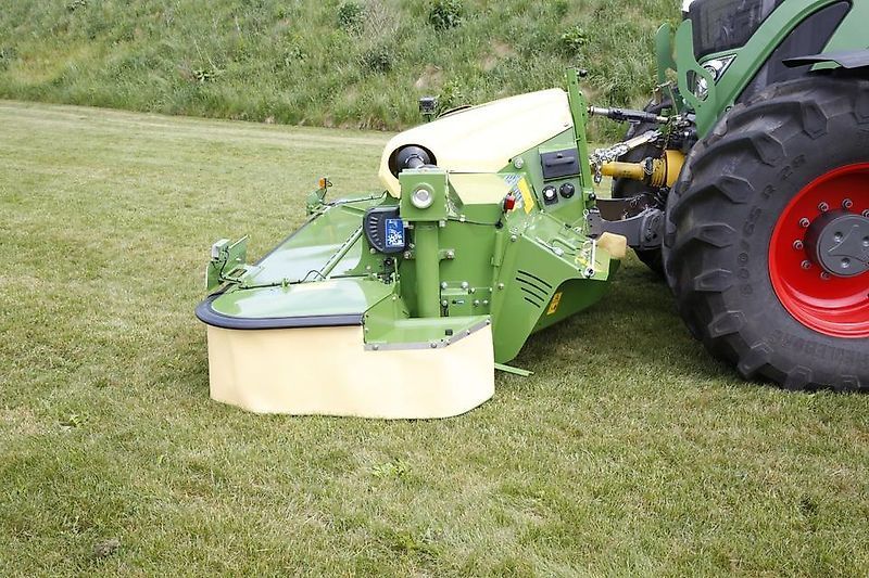E-FARM: Krone easy cut f 320 cv push geschobenes frontmähwerk aufbereiter - Mähwerk - id KLEQVH1 - Deutschland