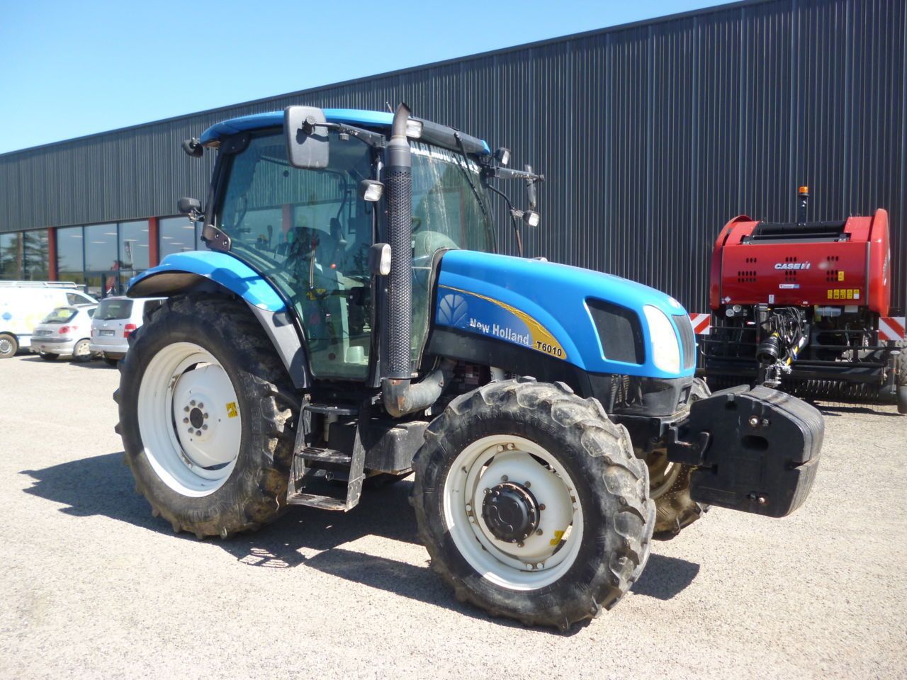 E-FARM: New Holland T6010 Delta - Traktor - id 8IRMNW1 - 32 000 € - Rok produkcji: 2007 - Motogodziny: 5387,Moc silnika: 100,Francja