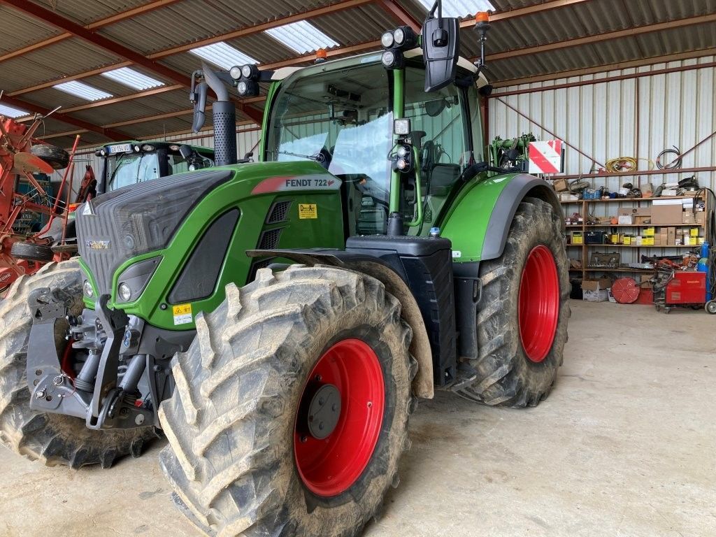 E-FARM: Fendt 722 Vario - Tracteur - id M5PFRBA - 124 000 € - Année: 2021 - Lecture du nombre d'heure: 2 700,Puissance du moteur (chevaux): 220,France