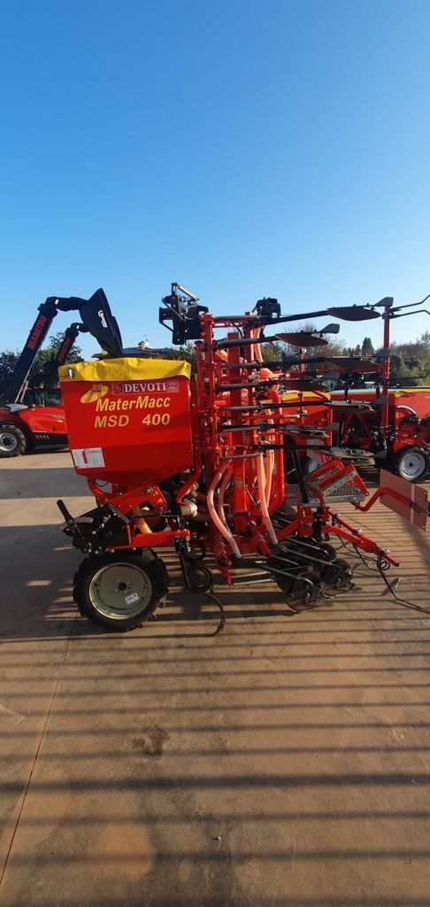 E-FARM: MaterMacc msd 400 - Siewnik rzędowy/agregat uprawowo-siewny - id VF9CHHQ - Rok produkcji: 2011 - Włochy